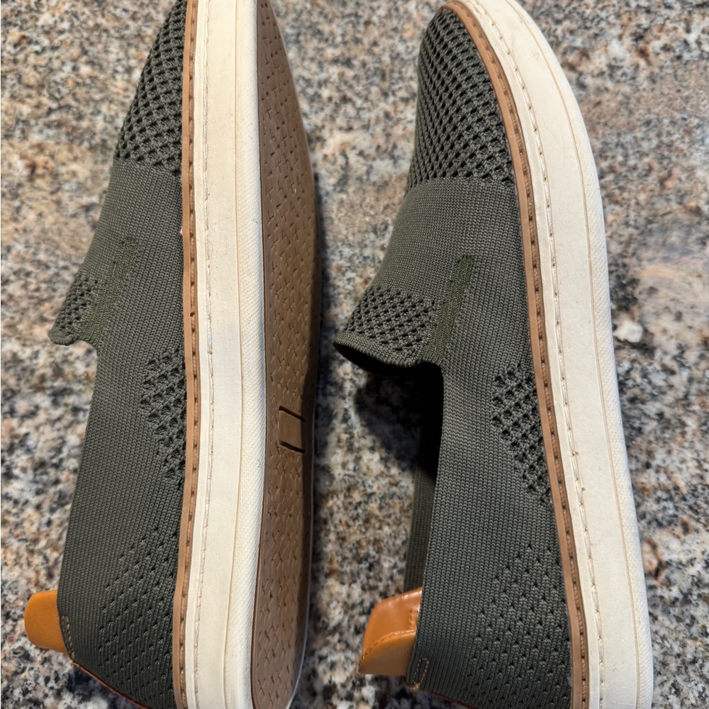 TRULAND Women's Slip On Sneakers/Breathable Knit Loafers. Olive green, size 8.5 - Picture 10 of 11